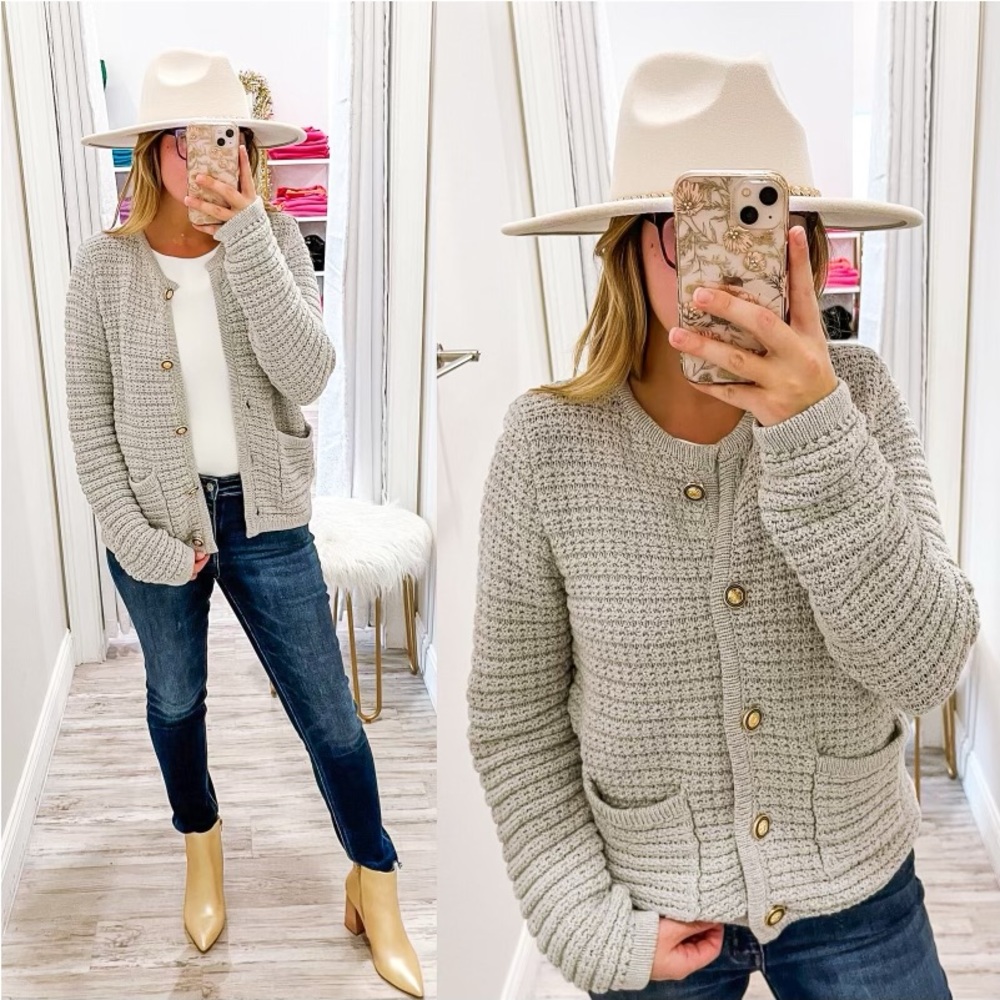 size Small-Textured Knit Round Neck Cardigan in Heather Grey